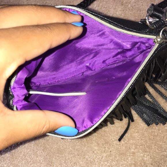 small black frilled cross body bag - Picture 2 of 4